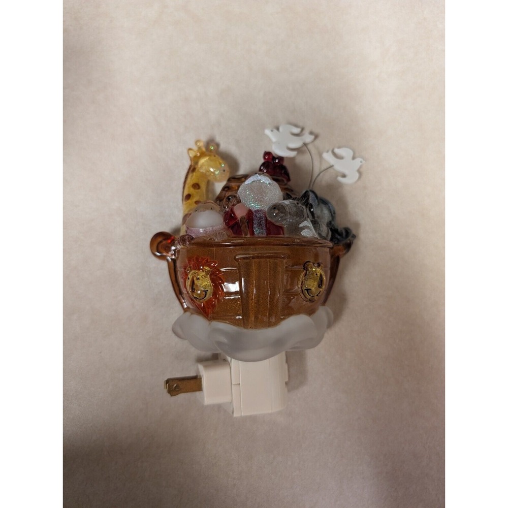 Glass Noah's Ark Night Light Nursery No Bulb But Tested And Works